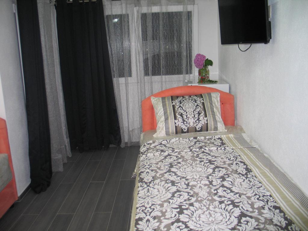 Guest House Dena Dobra Voda Rom bilde