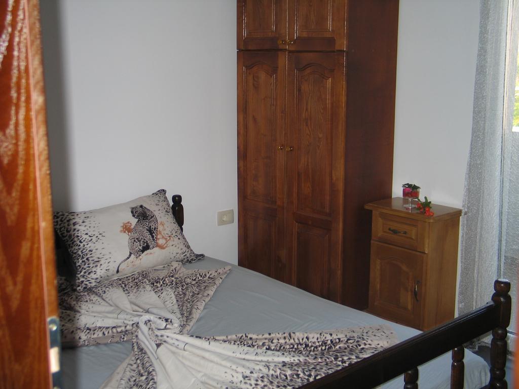 Guest House Dena Dobra Voda Rom bilde
